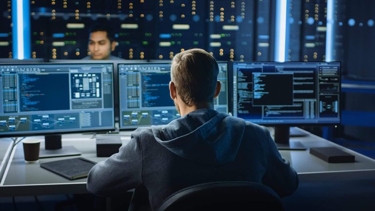 Como reinventar o seu negócio usando a tecnologia