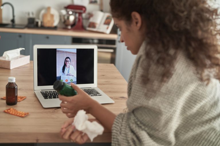 Teleconsulta: o que fazer para implementar no consultório
